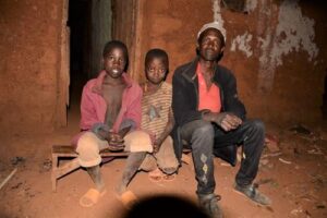 Scolarisation en Commune Ngozi : la solidarité communautaire signalée malgré l’ignorance des parents et le manque de moyens financiers