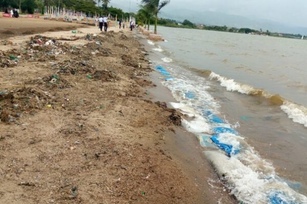 Lac Tanganyika : Bruxelles et Berlin aux côtés de la région pour combattre la pollution plastique